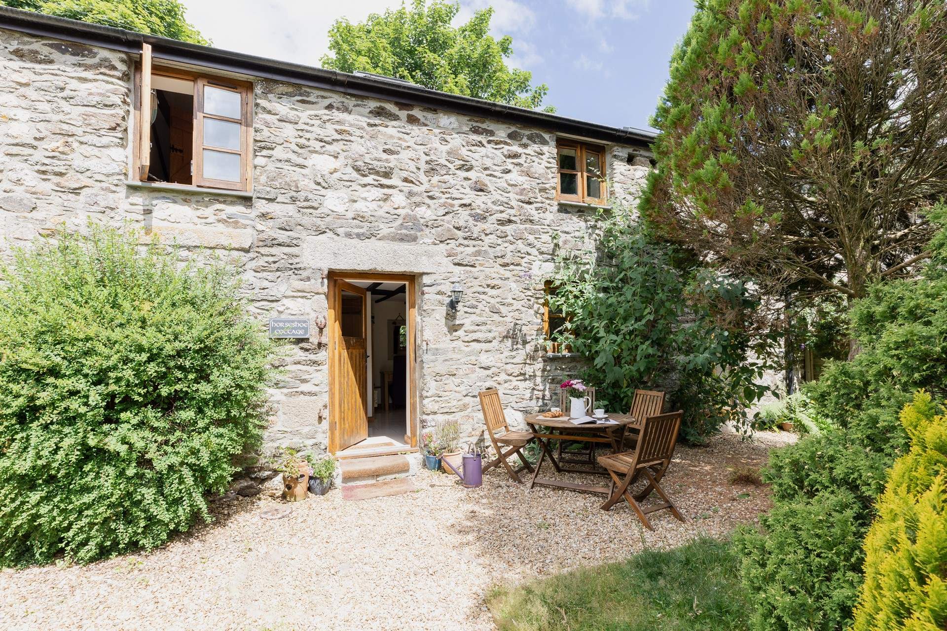 Dartmoor cottages hot sale dog friendly