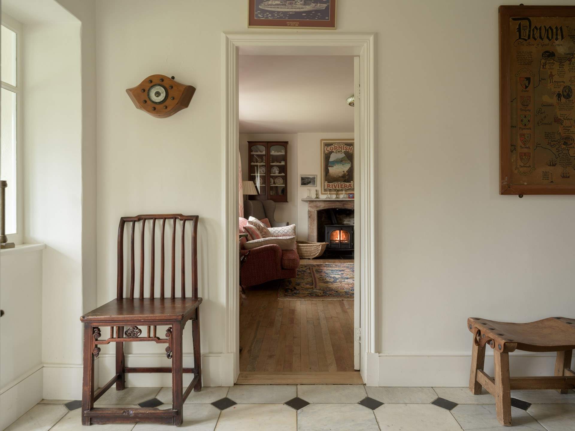 Traditional marries perfectly with contemporary here. 