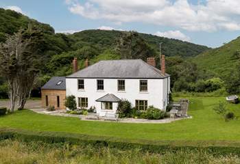 Stunning Meadowgate welcomes you on holiday!