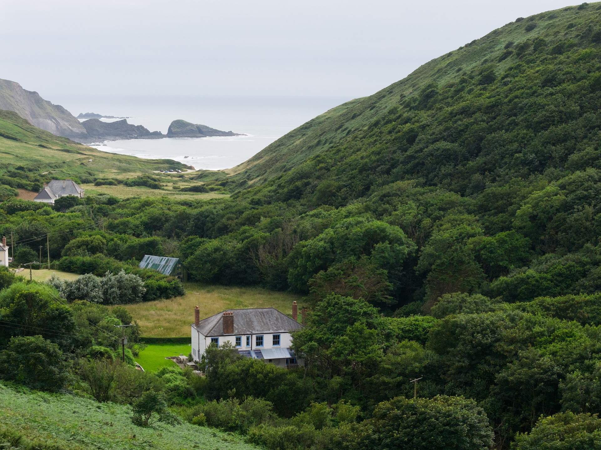 What a wonderful place, surrounded in lush countryside with the coast a short stroll away. 