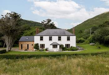 The wrap around gardens are stunning. 