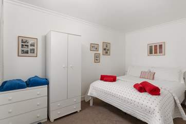 The double bedroom.
