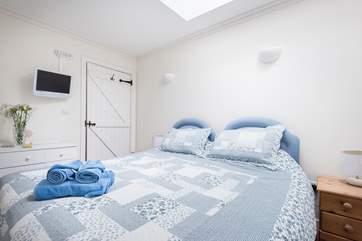 The 6ft double bed can also be split into two 3ft single beds.