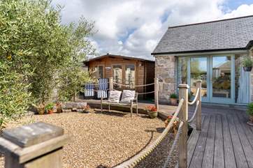 The Owl House - the shared games-room.