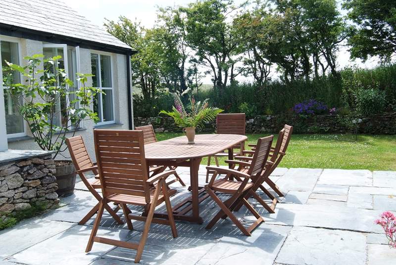 The sunny patio-area is ideal for al fresco meals.