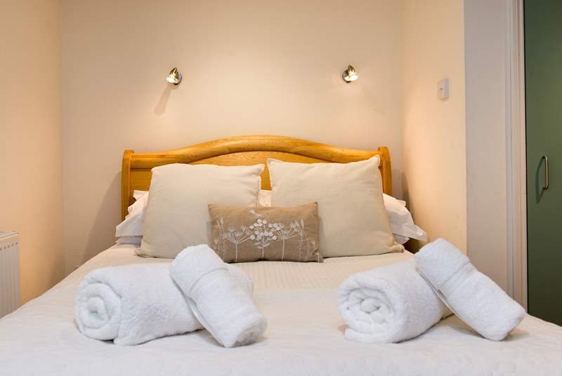 All the bedrooms have crisp white linen and fluffy white towels.