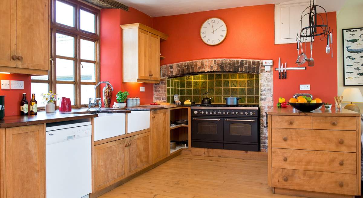 The gloriously spacious farmhouse kitchen....