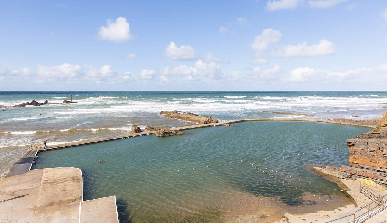 The sea pool at Bude for some sheltered swimming.