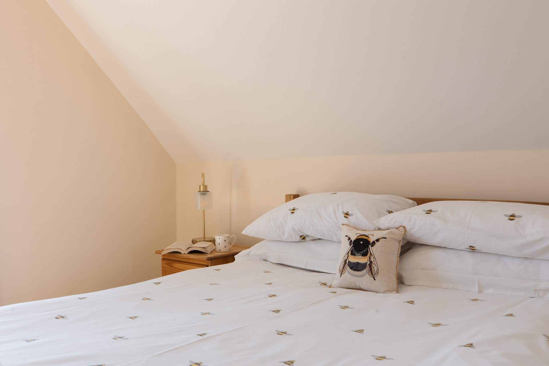 Such sweet nods to our bumble bee friends.