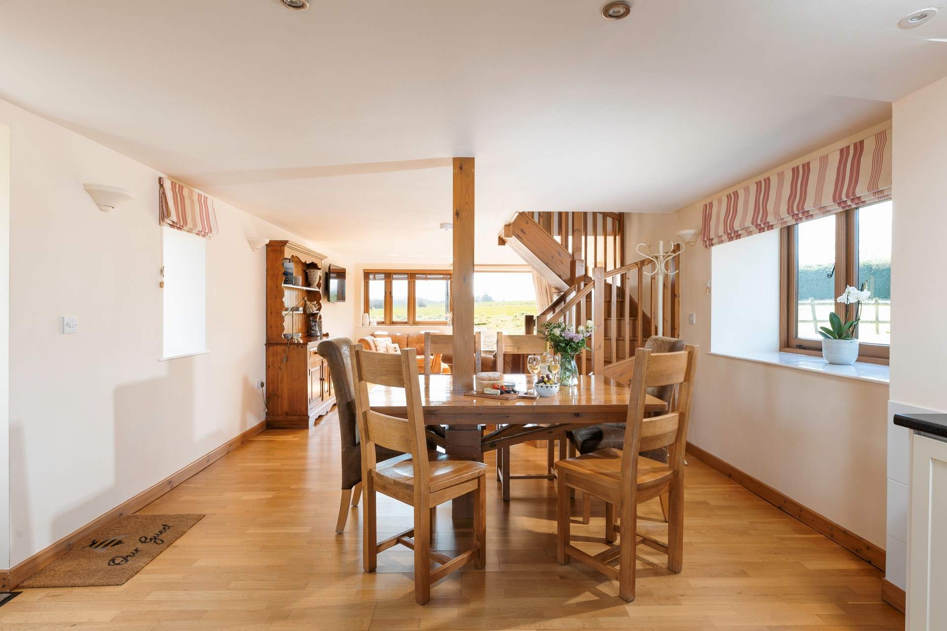 Enjoy holiday meals at the table.