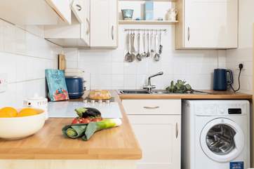 A well-equipped kitchen perfect for cooking up your favourite holiday dish.