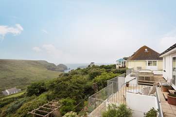 There are only a handful of houses up here sharing this wonderful view.