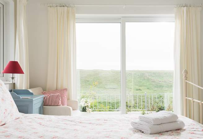 Open up the patio doors from the master bedroom, and listen to the sea from the comfort of your bed.