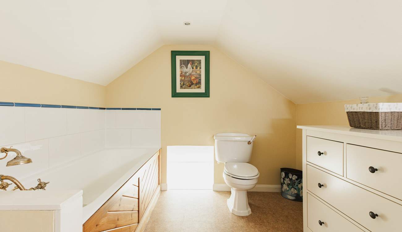 This is the en suite bathroom for the main bedroom.