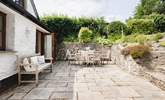 The more formal dining alfresco space - Thumbnail Image