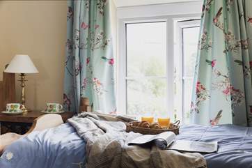 A view of the twin bedroom (Bedroom 3).