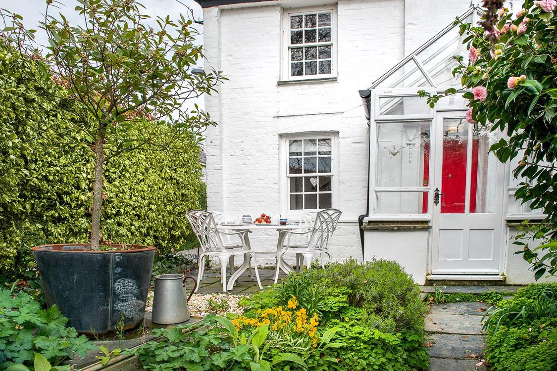 A place to sit out and enjoy a cream tea!