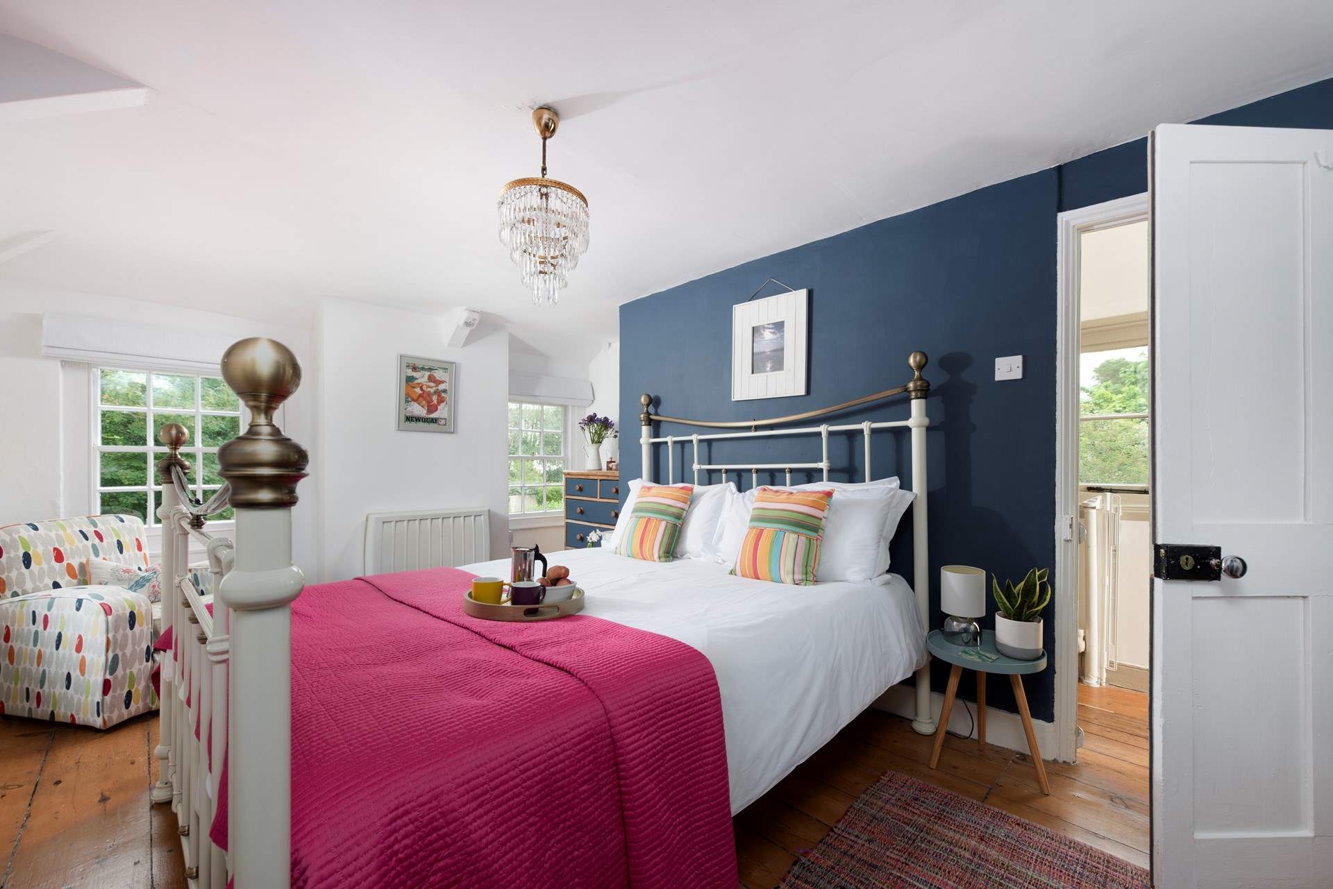 The principal bedroom (1) has a rather gorgeous king-size bed.