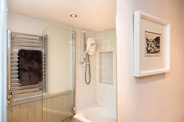 The delightful cottage bathroom is on the ground floor.