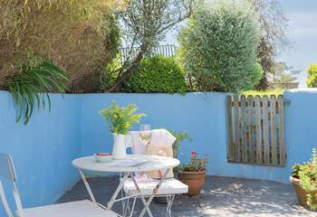 The patio-area at the back of Court Cottage.