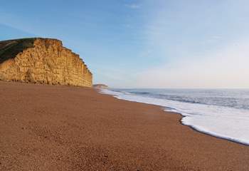 Explore the Jurassic Coast a little further afield into Dorset - within easy reach of Birch House Studio.