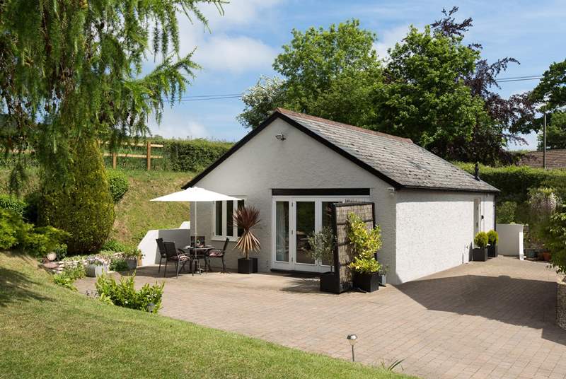 Birch House Studio is in a peaceful sheltered position with the beautiful Blackdown Hills on the doorstep.