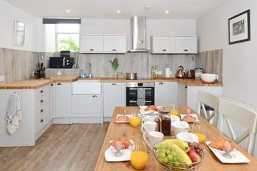 The gorgeous kitchen and dining-area.