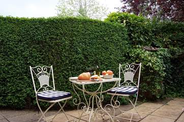 A view of the very sheltered patio at the rear of the cottage.