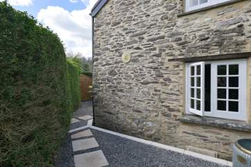 ... and arrive at Lane Cottage.