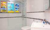 The luxurious shower-room. - Thumbnail Image