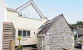 Driftwood is an attractive semi-detached cottage with a private decked back garden. - Thumbnail Image