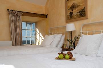 Such a lovely room.