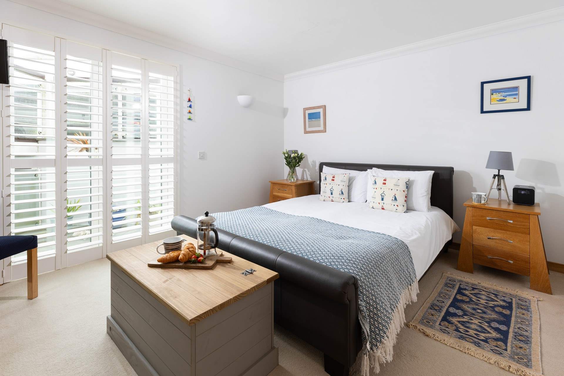 Bedroom 1 has a 5' bed.