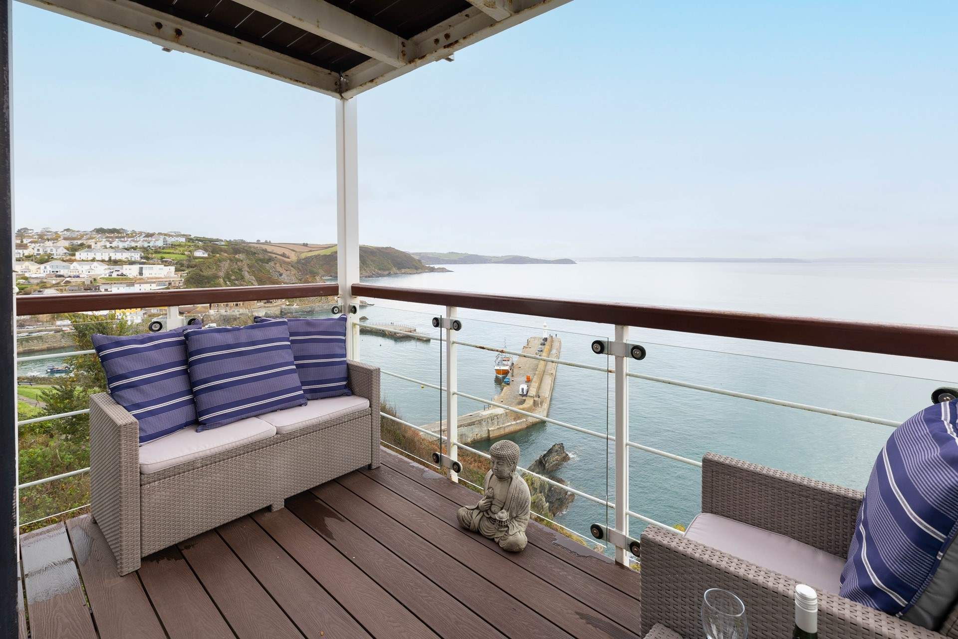 The far reaching view along the coast to Gribben Head and beyond.