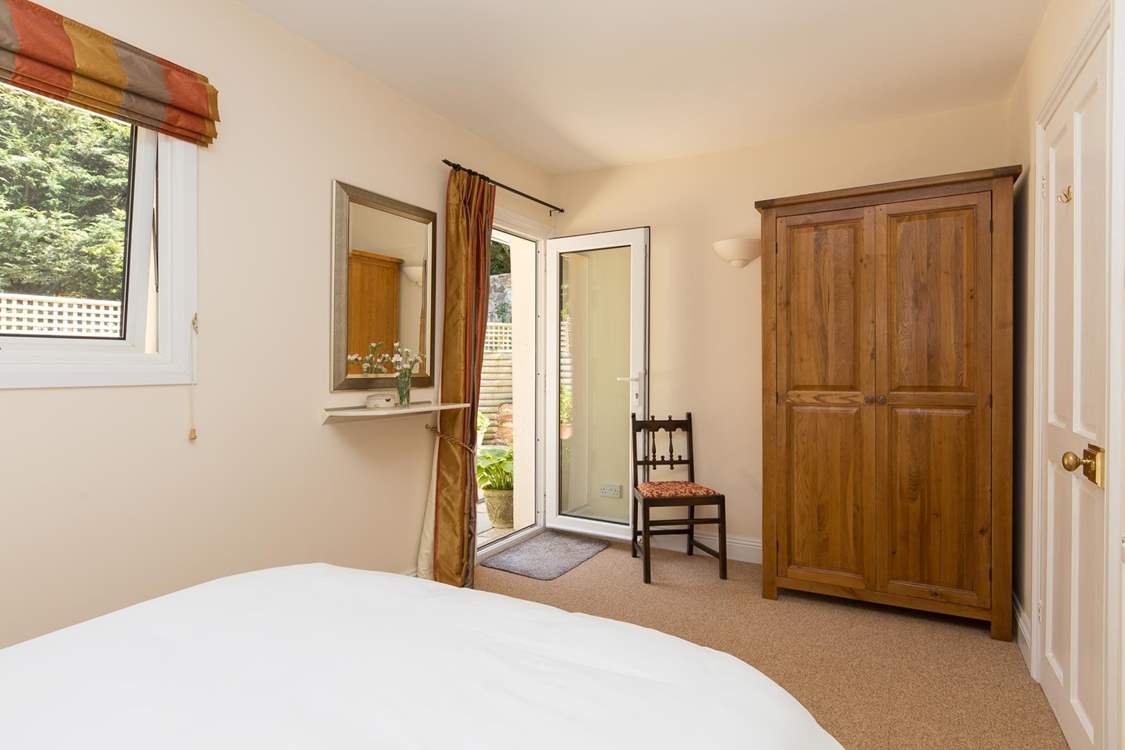 There is a door to the patio so you can lie in bed, and let the fresh morning air and the sound of birdsong in.