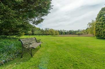 There are many tranquil and tucked away private places for you to sit in the gardens.