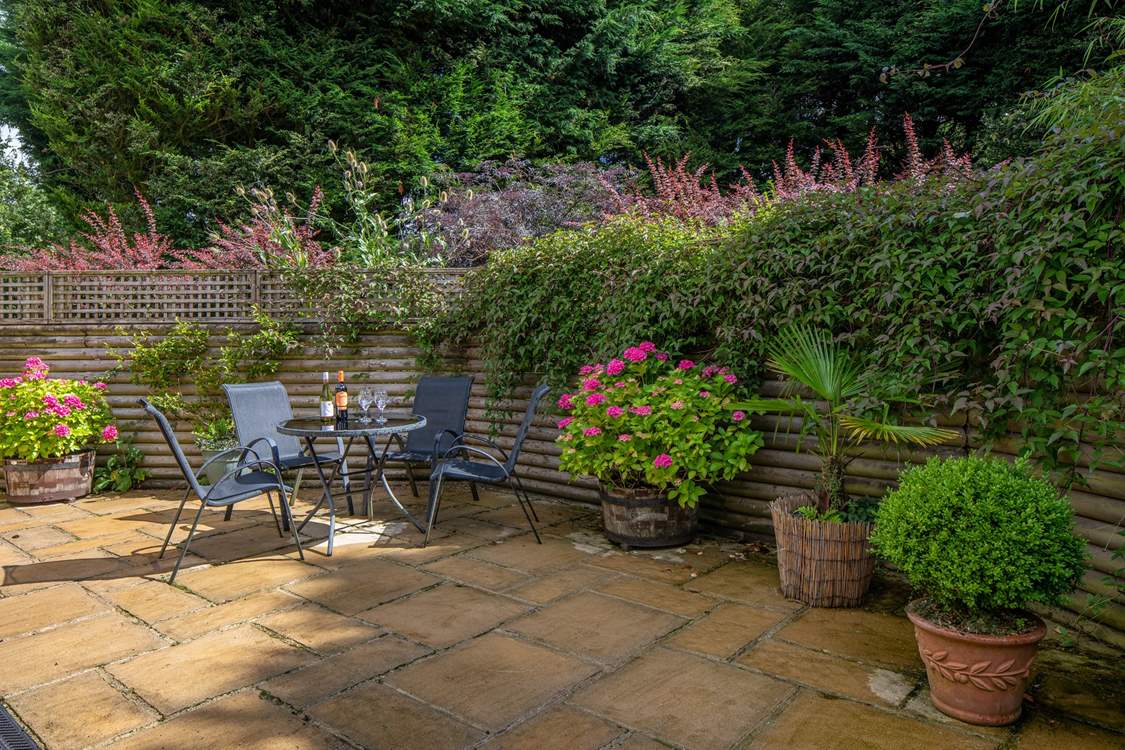 What a fabulous spot to enjoy a glass of something tasty.