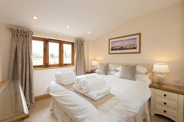 Excellent quality bed linens and towels are a perfect finishing touch.