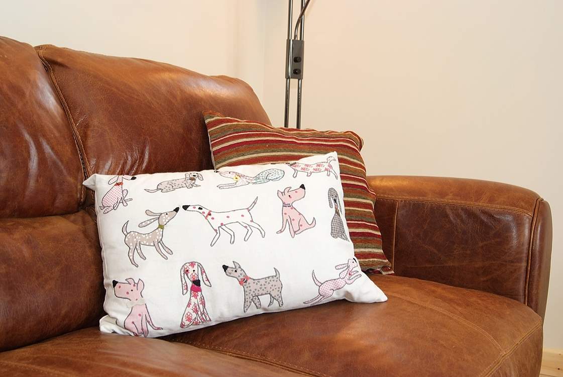 Dogs are welcome if accompanied by well-behaved owners!