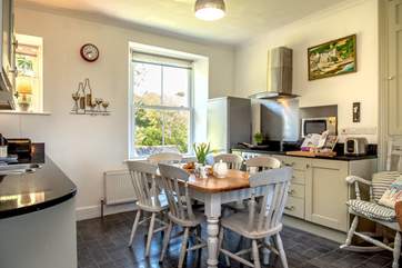 The eat in kitchen is very easy to cook in.