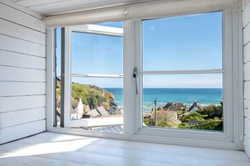 Wow! The double bedroom and twin bedroom both have fabulous views.