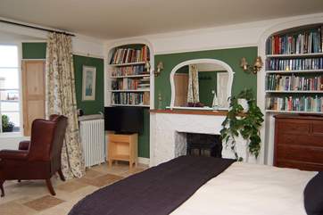 The ground floor bedroom also offers a little coal-effect fire for extra warmth if needed.