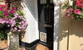 Through this door awaits a welcoming and charming holiday home. - Thumbnail Image