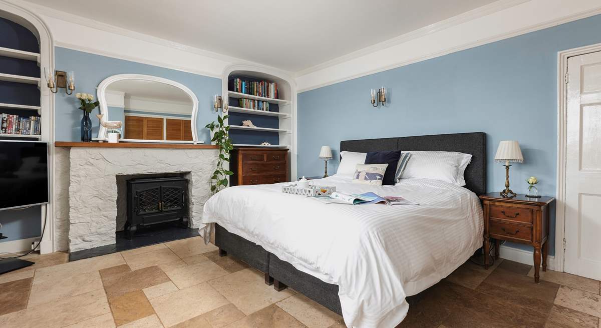 The gorgeous ground floor bedroom has an impressive 6ft bed!