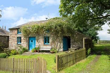Plenty of parking to the side of the cottage - but you may need to make way for the very occasional tractor - well, this is country living.