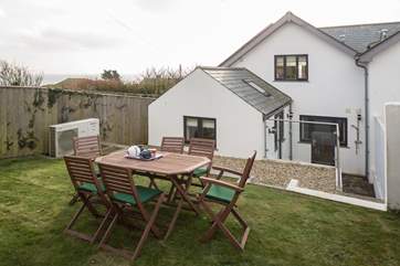 The garden area provides the perfect sun-trap to sit back and unwind in, or serve up a well-deserved cream tea.