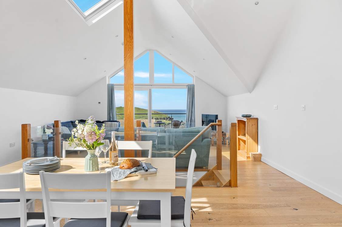 The stunning coastal views can also be enjoyed from the kitchen-area.