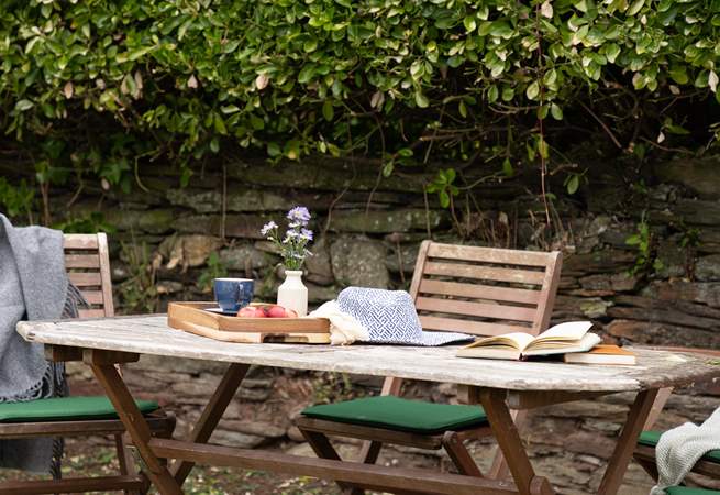 What a delightful spot to enjoy a spot of lunch on a sunny day.