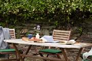 What a delightful spot to enjoy a spot of lunch on a sunny day.
