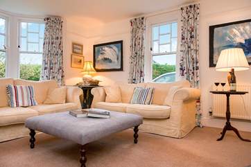 The sitting-room is the ideal place to relax and unwind.